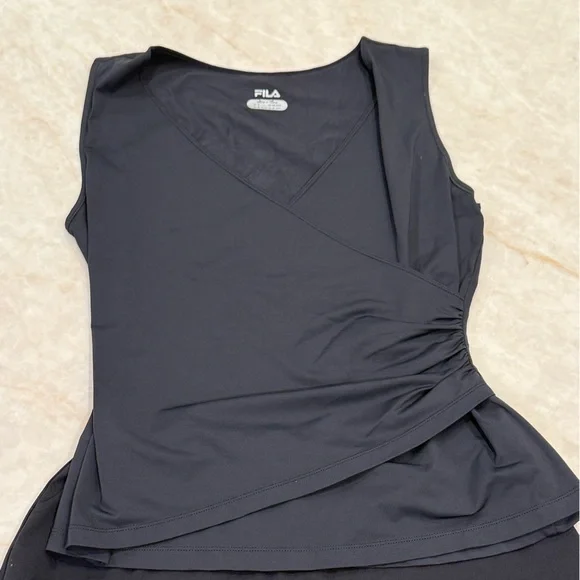 Fila Black Tennis outfit - Picture 2 of 6